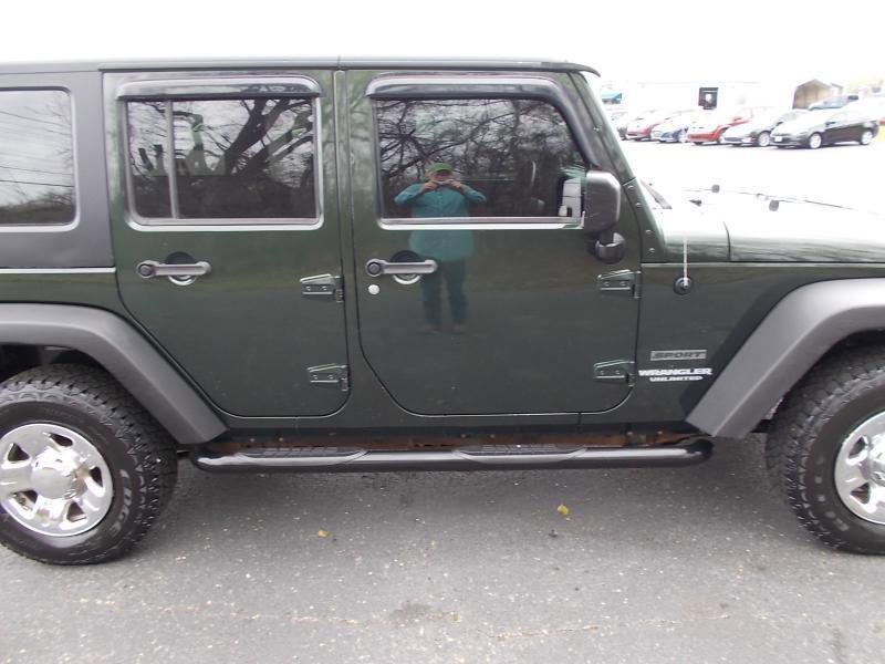 Used 2010 Jeep Wrangler Unlimited Sport image 13
