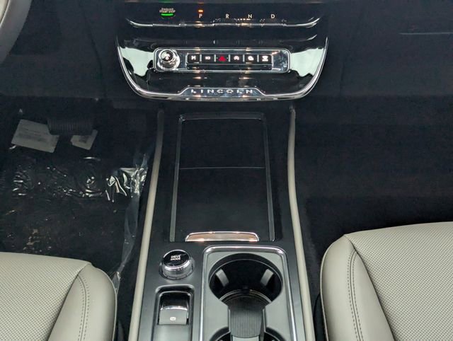New 2026 Lincoln Corsair Premiere FWD image 17