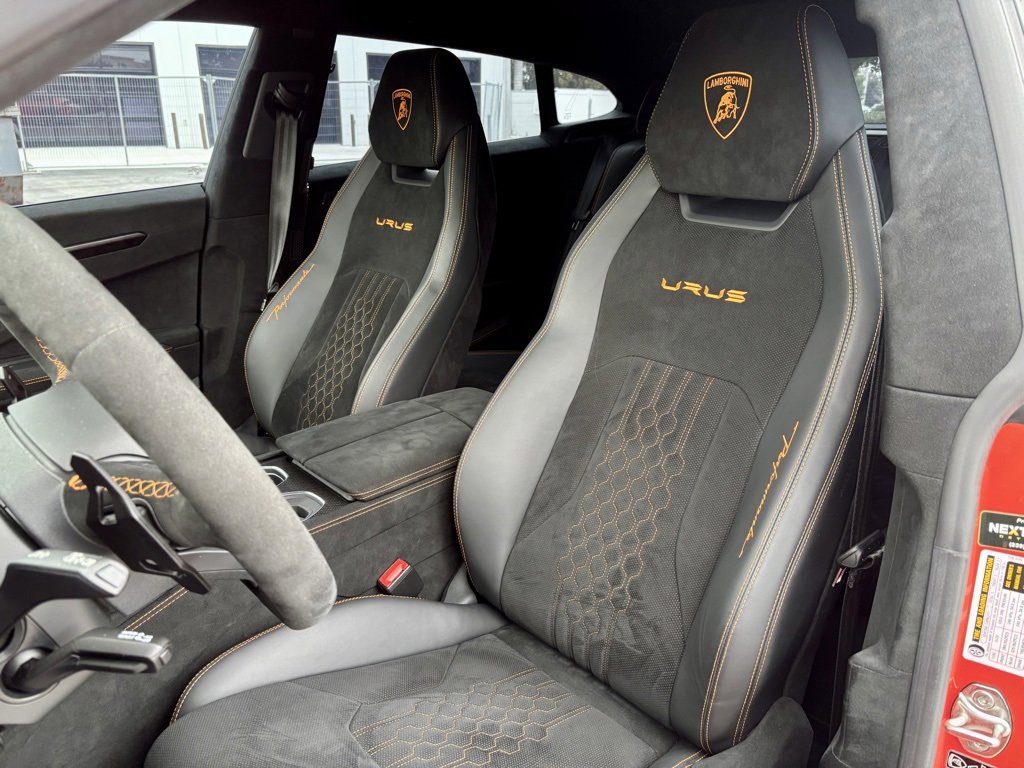 Used 2023 Lamborghini Urus Performante image 19