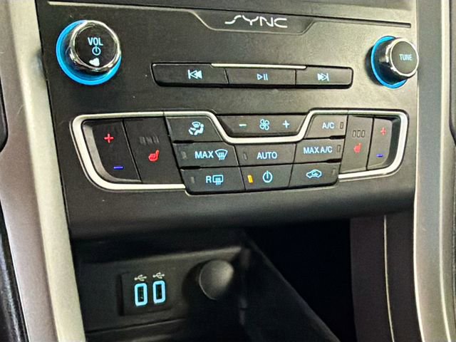 Used 2020 Ford Fusion SEL image 20