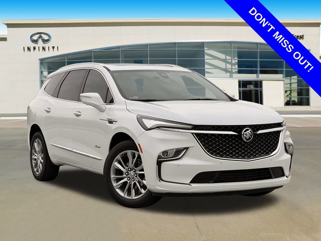 Used 2023 Buick Enclave Avenir image 2