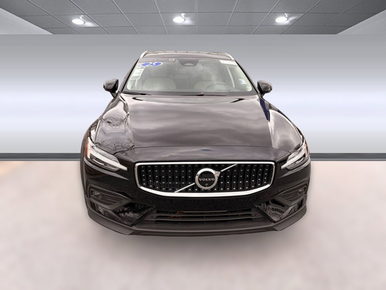 Certified 2025 Volvo V60 B5 Cross Country Ultra w/ Protection Package Premier image 5