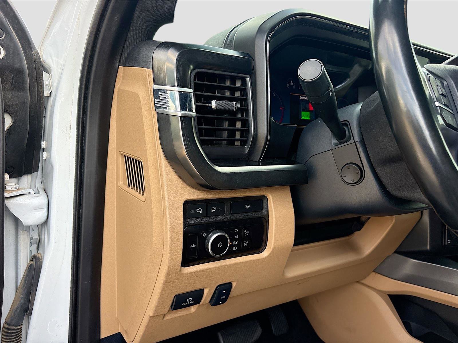 Used 2023 Ford F250 Lariat w/ Chrome Package image 11