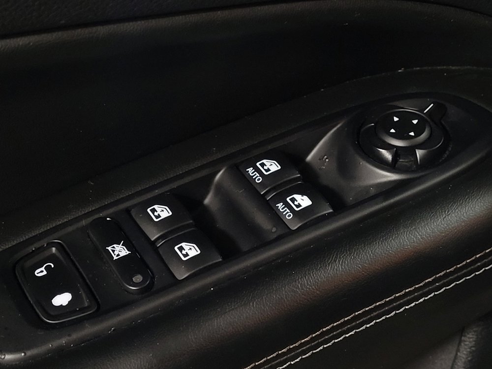 Used 2018 Jeep Compass Latitude AWD/4WD image 27