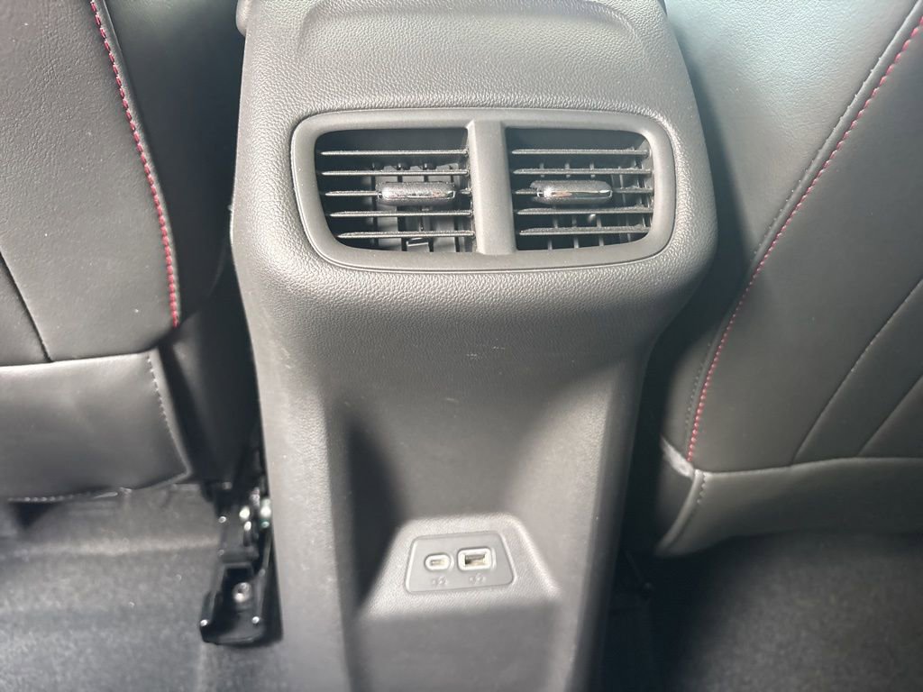 Used 2022 Buick Envision Essence w/ Sport Touring Package FWD image 29