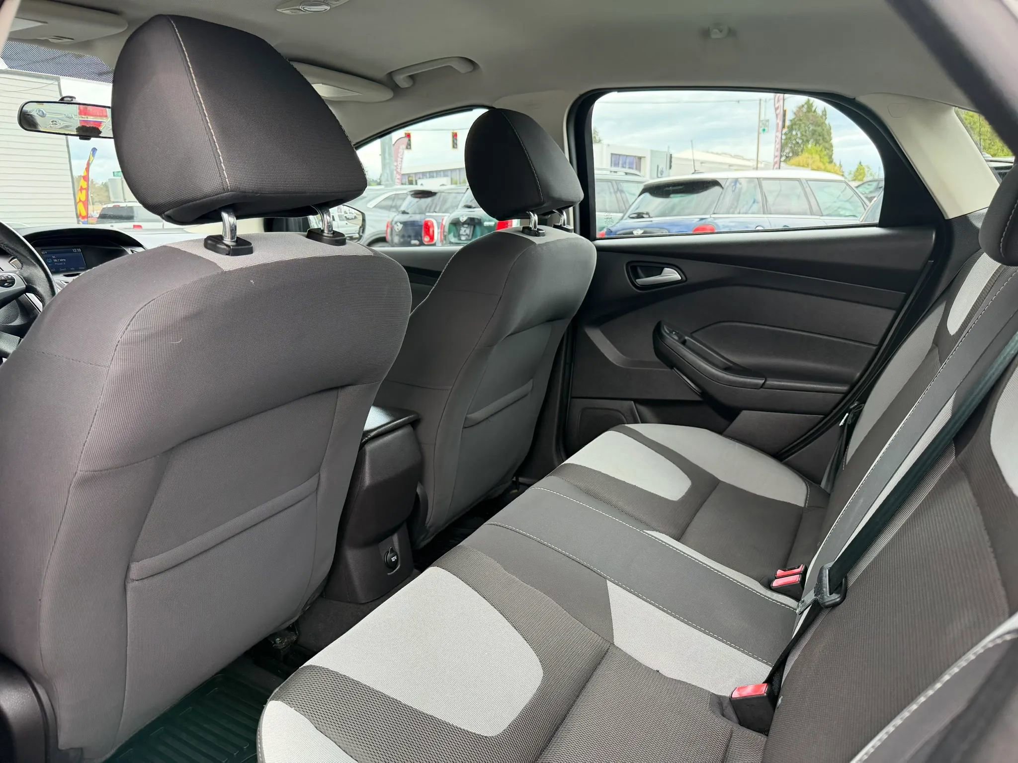 Used 2014 Ford Focus SE w/ SE Sport Package image 18