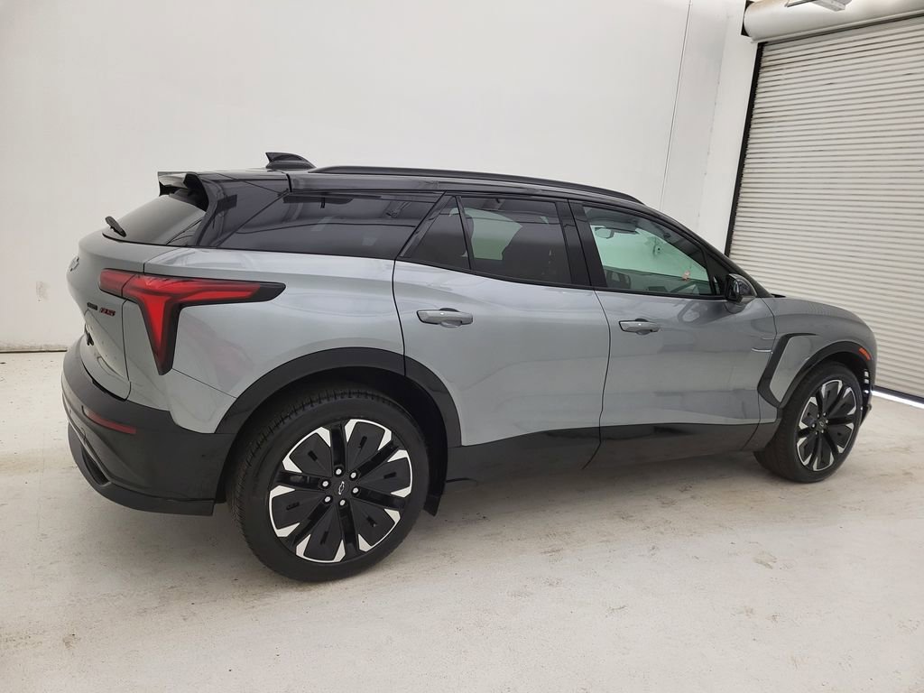 New 2026 Chevrolet Blazer EV RS image 18