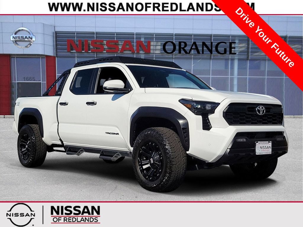 Used 2024 Toyota Tacoma TRD Off-Road w/ TRD Off Road Upgrade Package AWD/4WD image 1