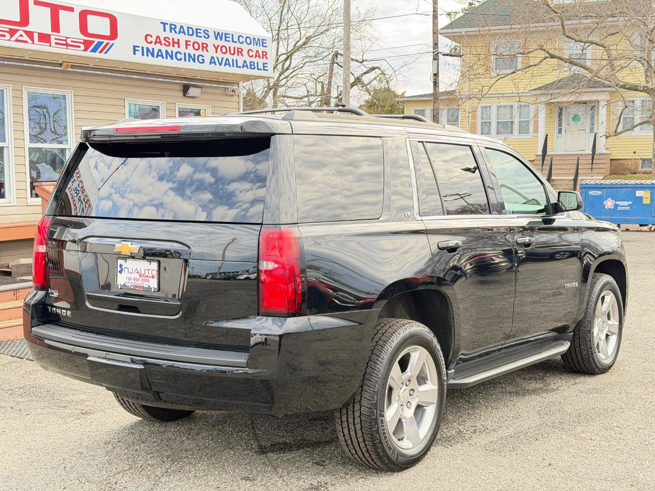 Used 2017 Chevrolet Tahoe LT image 4