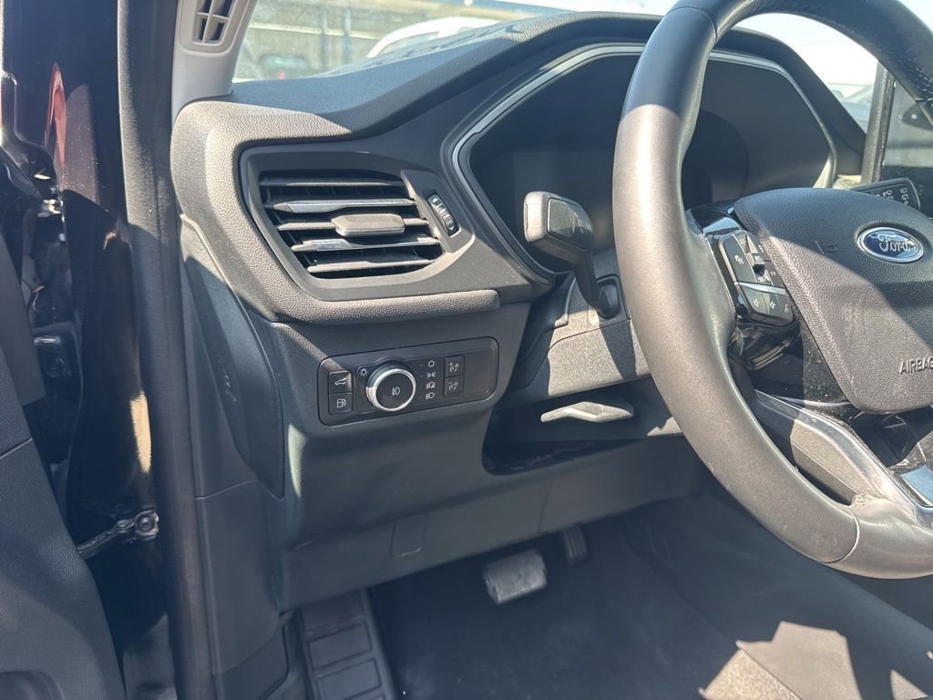 Used 2023 Ford Escape SE FWD image 18