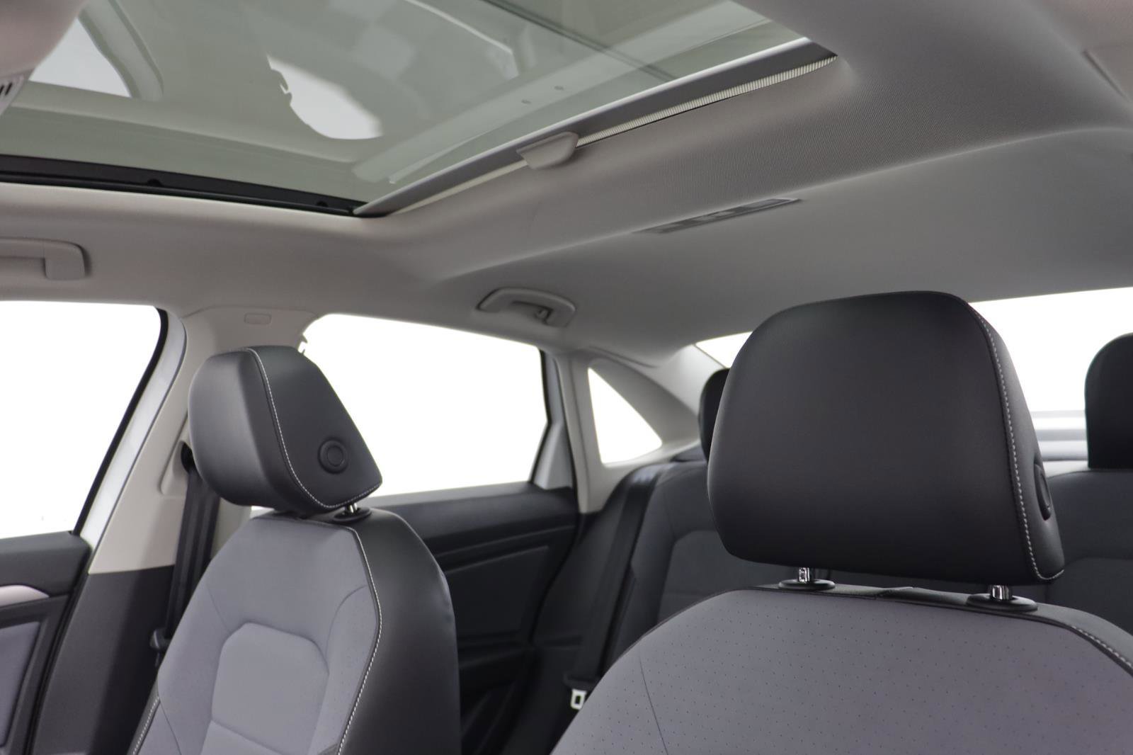 New 2026 Volkswagen Jetta SE image 12