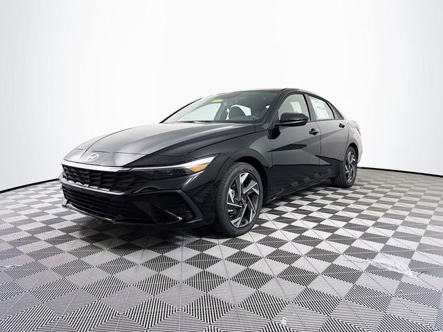 New 2025 Hyundai Elantra SEL image 45