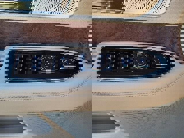 Used 2020 Lincoln Navigator Reserve w/ Luxury Package image 32