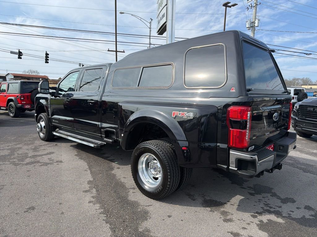 Used 2023 Ford F350 Lariat w/ FX4 Off-Road Package AWD/4WD image 4