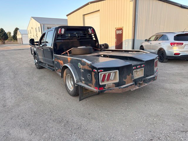 Used 2017 Ford F350 Lariat w/ Lariat Value Package AWD/4WD image 8