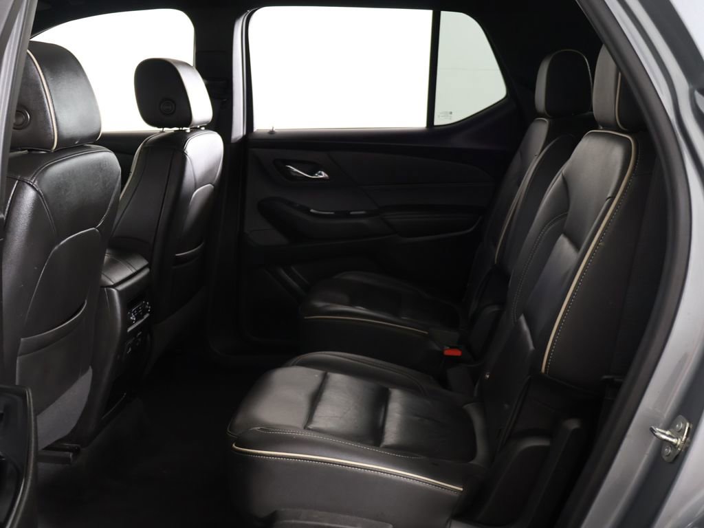 Used 2023 Chevrolet Traverse Premier AWD/4WD image 36