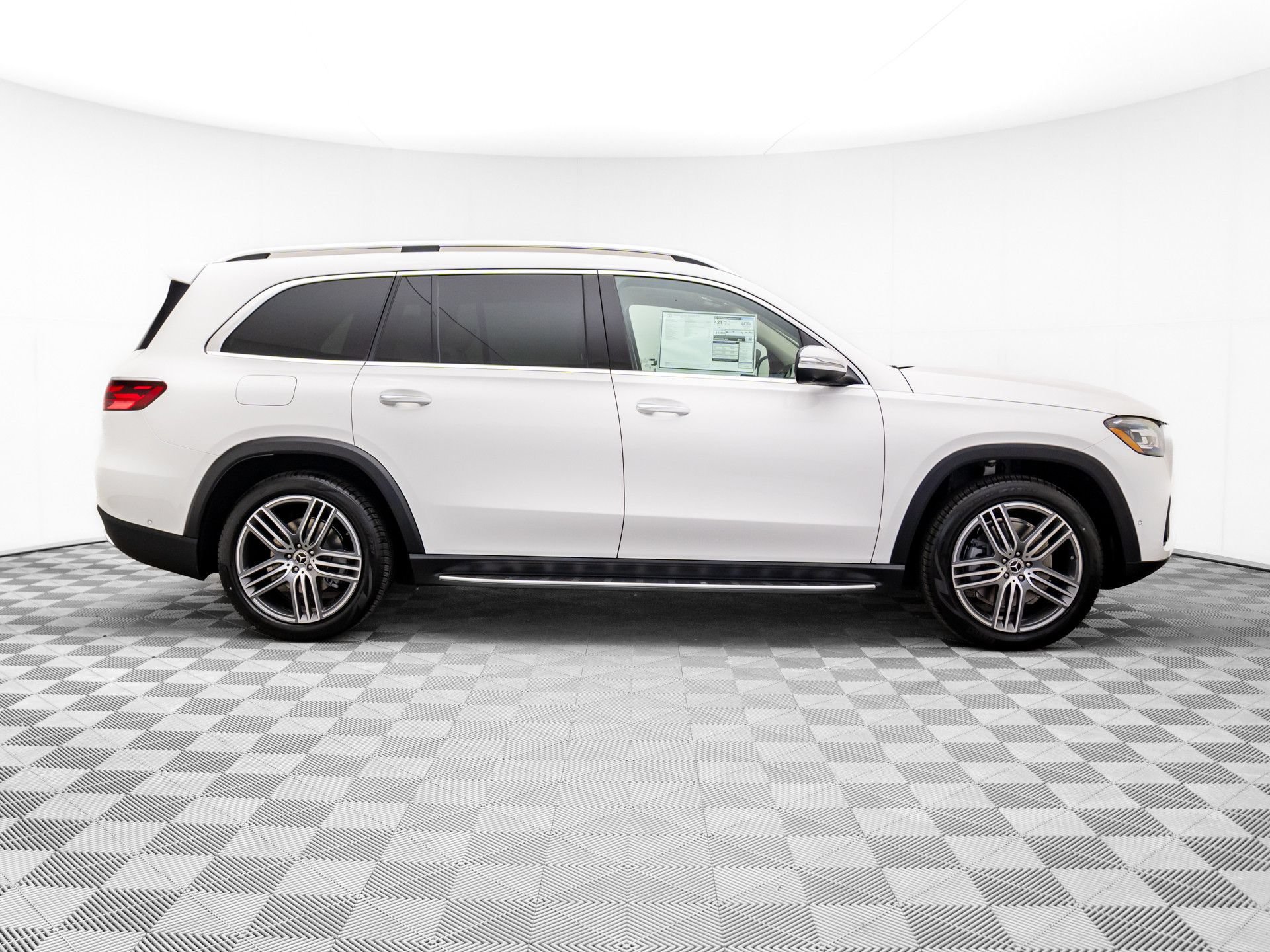New 2026 Mercedes-Benz GLS 450 4MATIC image 6