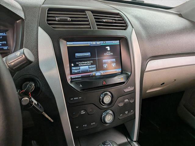 Used 2015 Ford Explorer XLT w/ Equipment Group 202B FWD image 20
