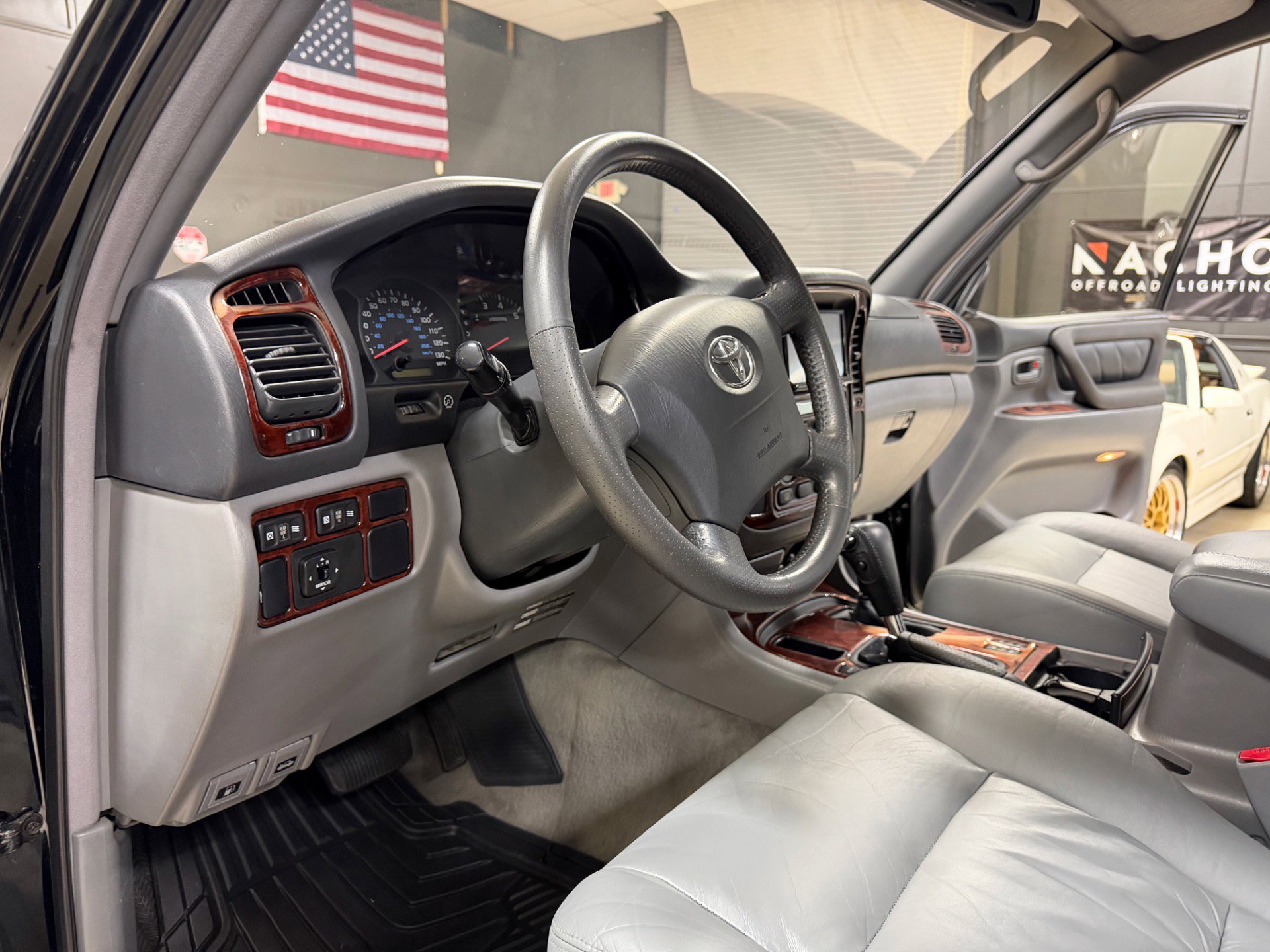Used 2001 Toyota Land Cruiser AWD/4WD image 19