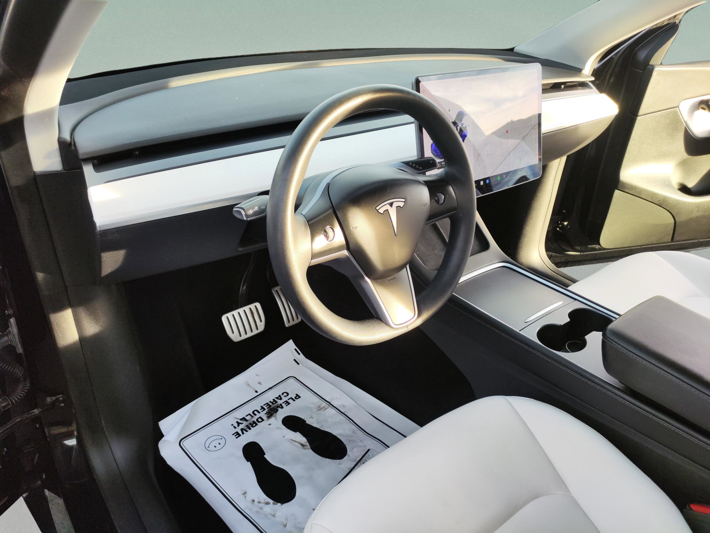 Used 2022 Tesla Model Y Performance image 17