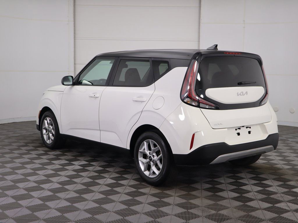 Used 2023 Kia Soul S image 7