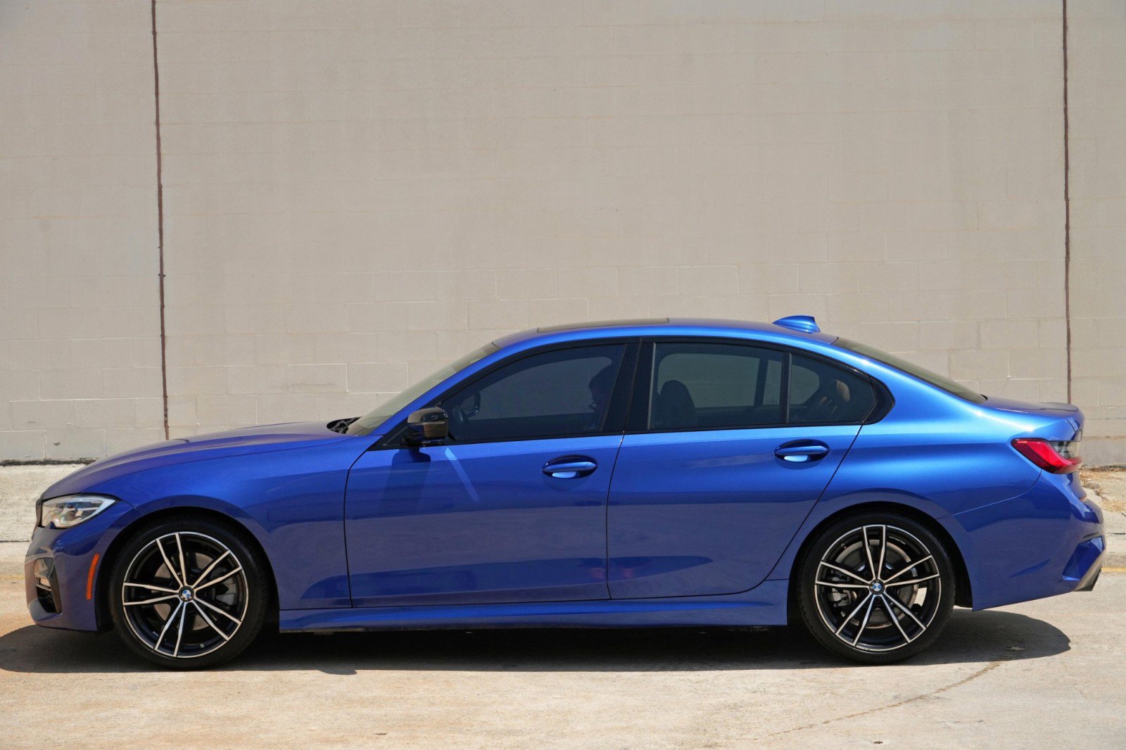 Used 2021 BMW 330i Sedan w/ M Sport Package RWD image 50