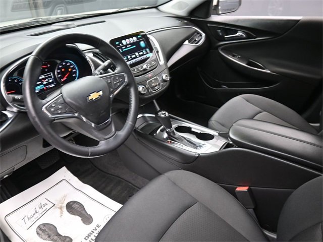 Used 2016 Chevrolet Malibu LT image 17