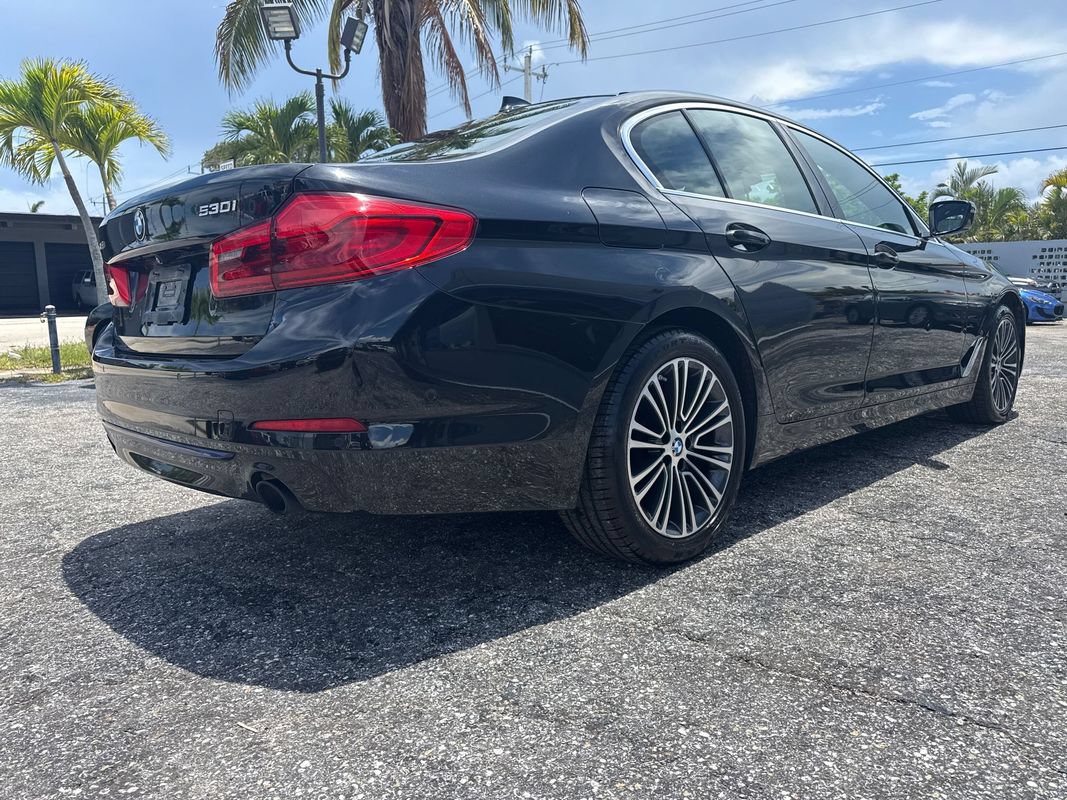 Used 2019 BMW 530i xDrive w/ Convenience Package AWD/4WD image 4