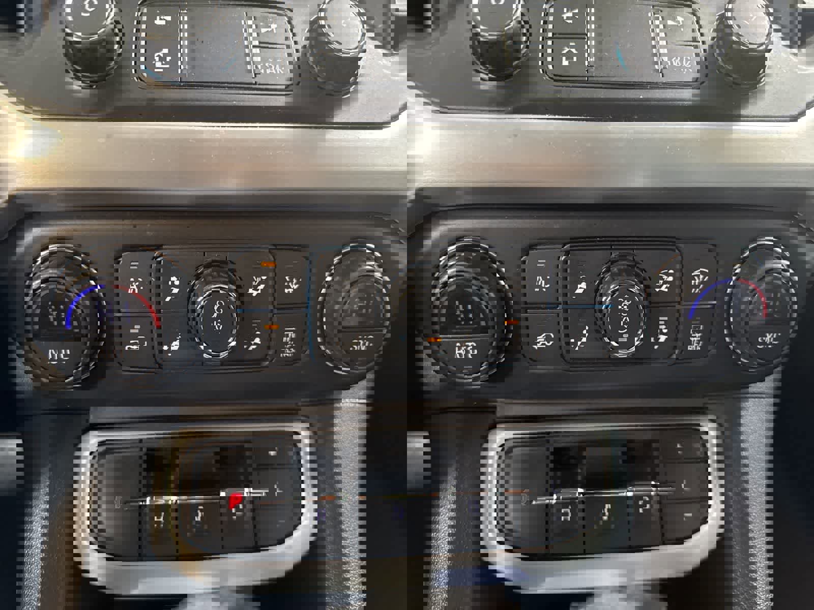 Used 2020 GMC Acadia SLT w/ Premium Package image 26