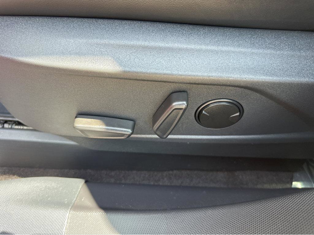 Used 2023 Ford Mustang Mach-E Select image 31