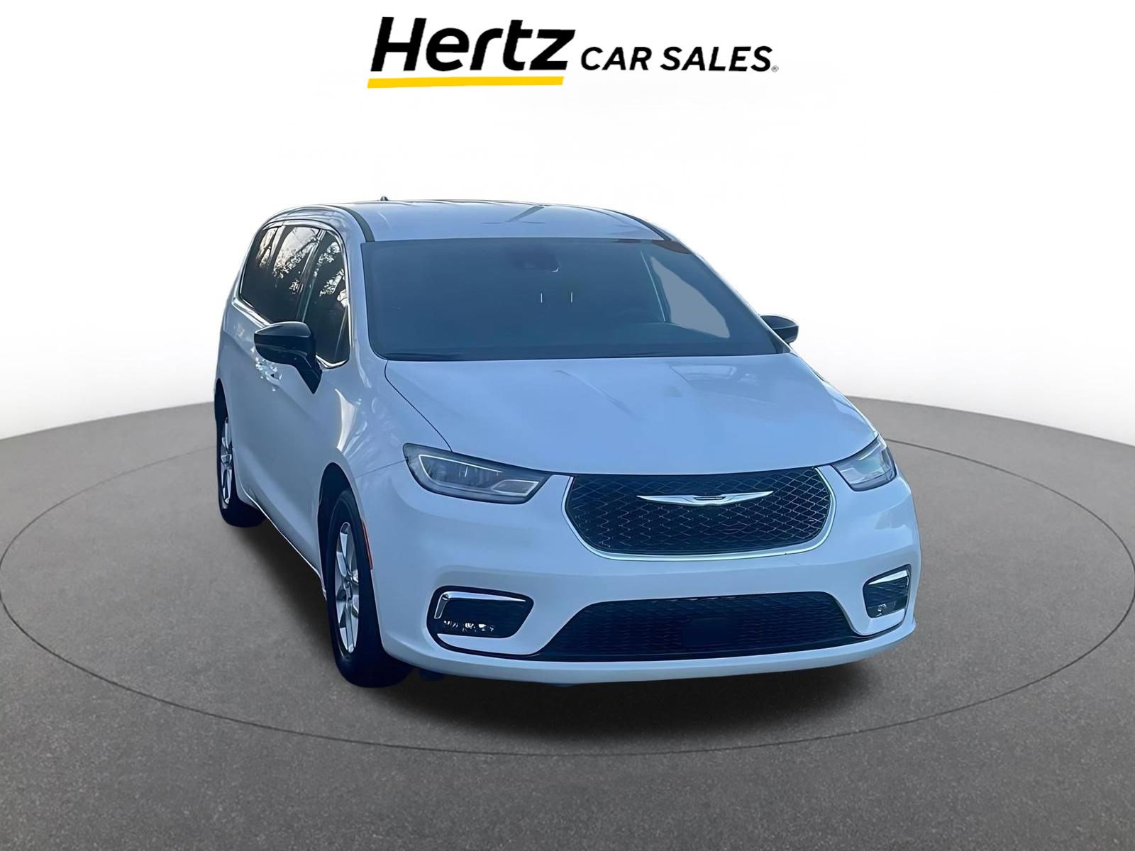 Used 2025 Chrysler Pacifica Select image 1