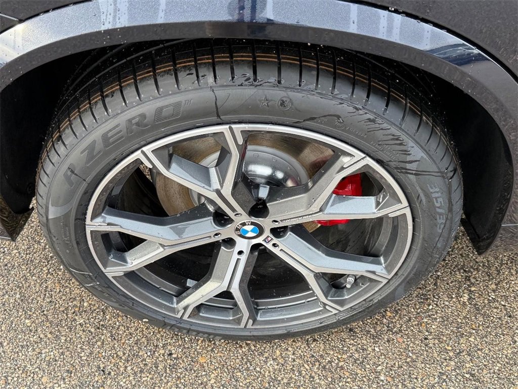 New 2026 BMW X5 xDrive50e w/ M Sport Package image 4
