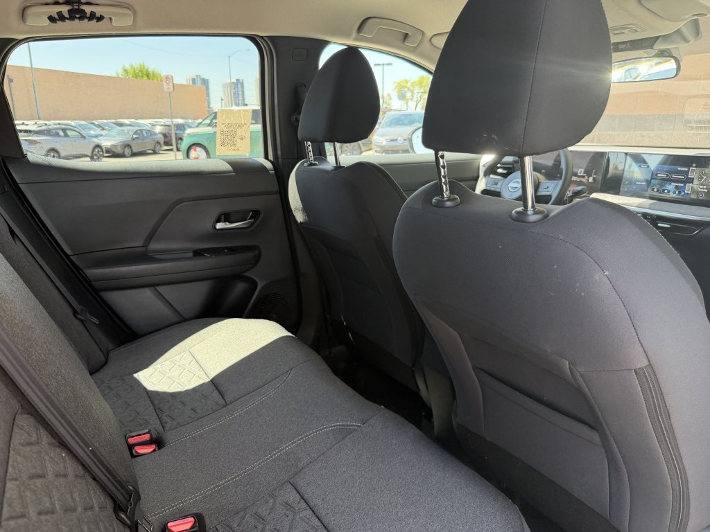 Used 2025 Nissan Kicks SV FWD image 31