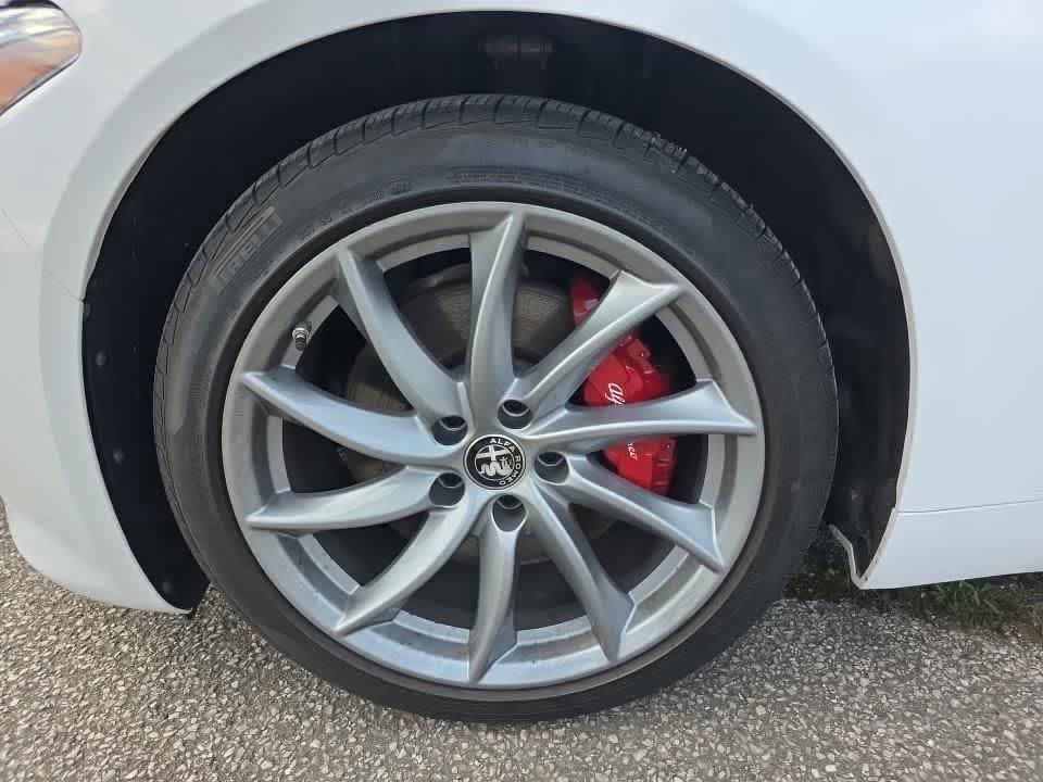 Used 2023 Alfa Romeo Giulia Ti w/ Active Assist Plus Package AWD/4WD image 7