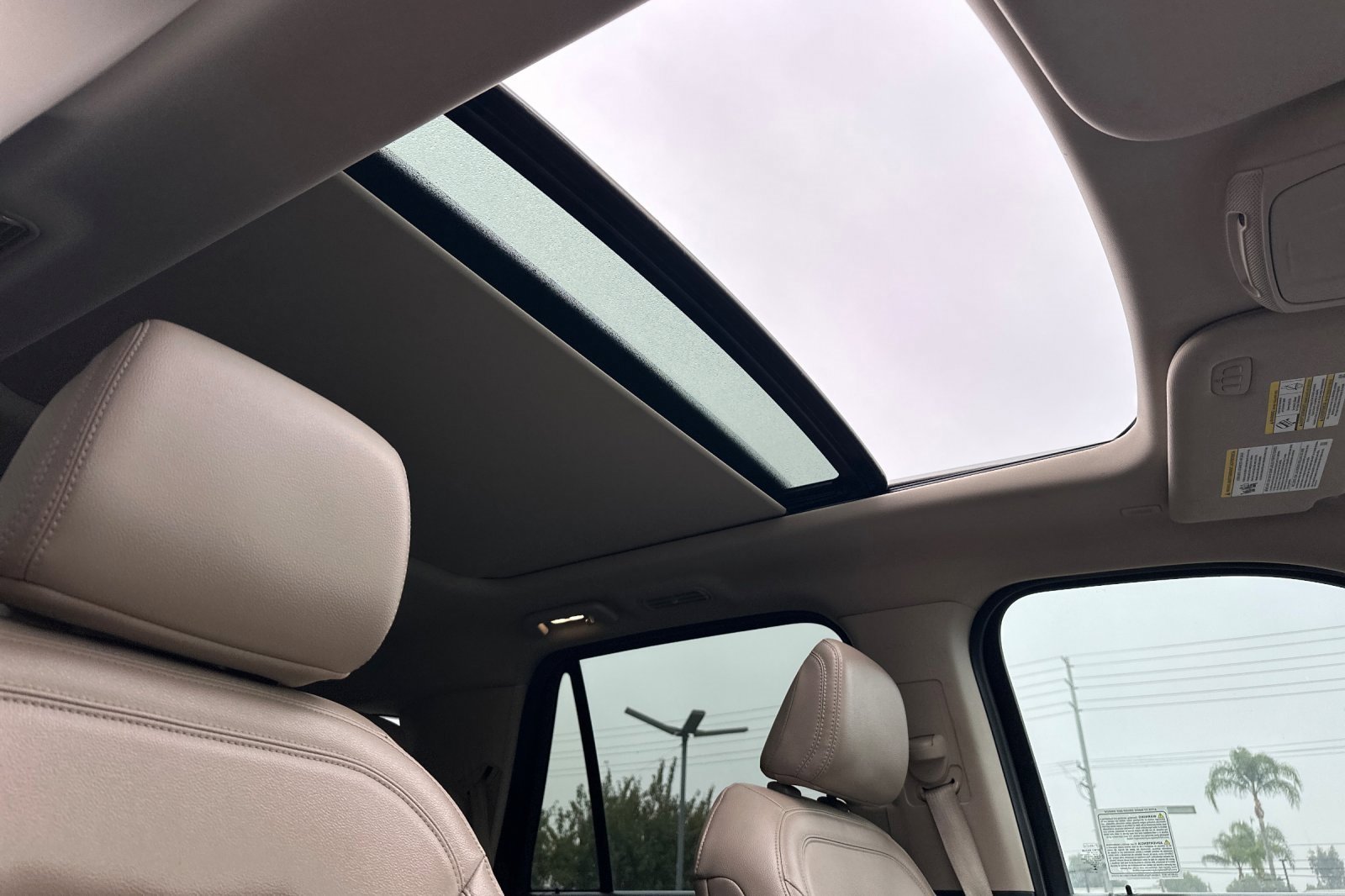 Used 2023 Ford Expedition Limited image 18