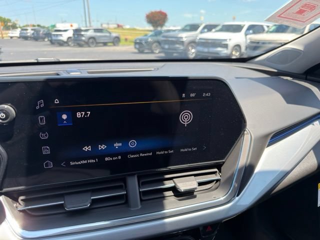 New 2026 Chevrolet Trax LT w/ LT Convenience Package FWD image 17