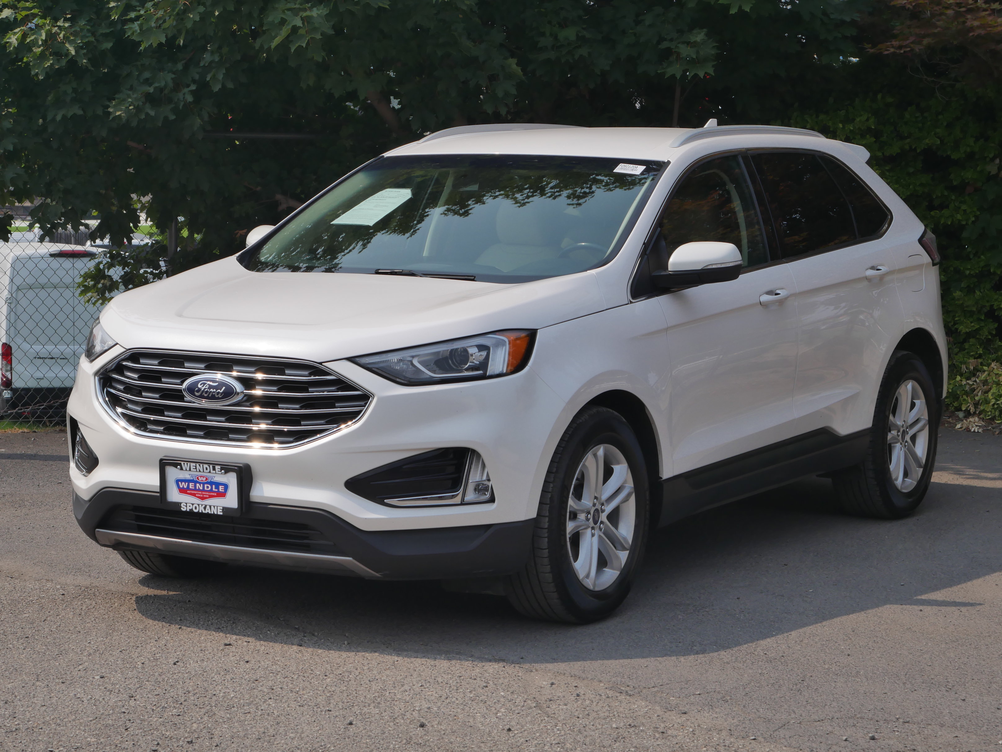 Used 2019 Ford Edge SEL w/ Equipment Group 201A AWD/4WD image 2