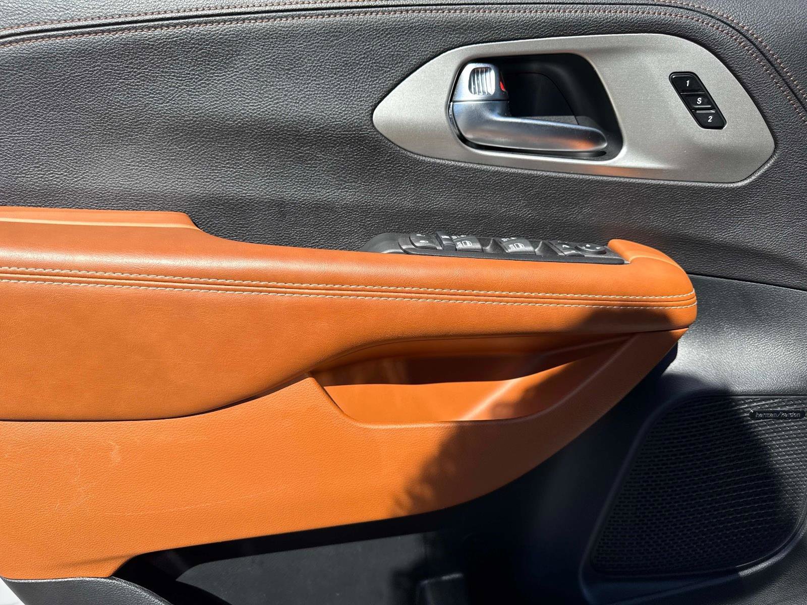 Used 2024 Chrysler Pacifica Pinnacle image 21