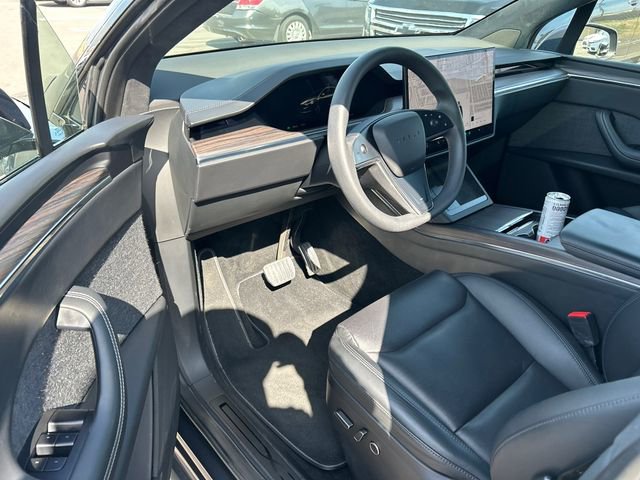 Used 2023 Tesla Model X image 9