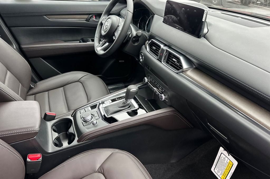 New 2025 MAZDA CX-5 Signature image 17