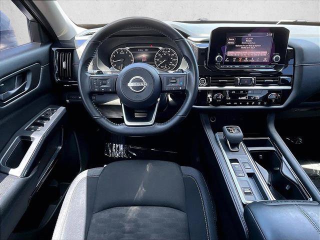 Used 2024 Nissan Pathfinder SV FWD image 7