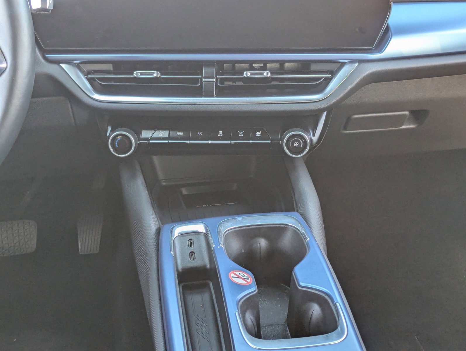 Used 2025 Chevrolet Equinox EV LT w/ Convenience Package image 21