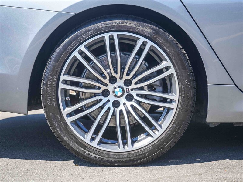 Used 2019 BMW 530e w/ M Sport Package RWD image 13