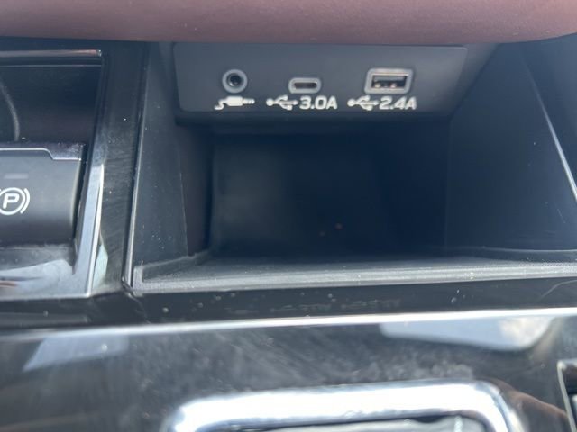 Used 2023 Subaru Outback Touring image 13