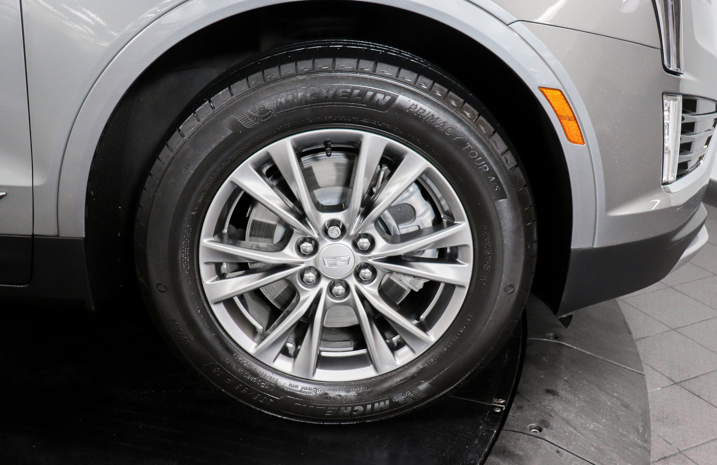 Used 2023 Cadillac XT5 Premium Luxury image 9