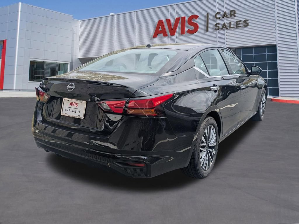 Used 2025 Nissan Altima 2.5 SV image 6
