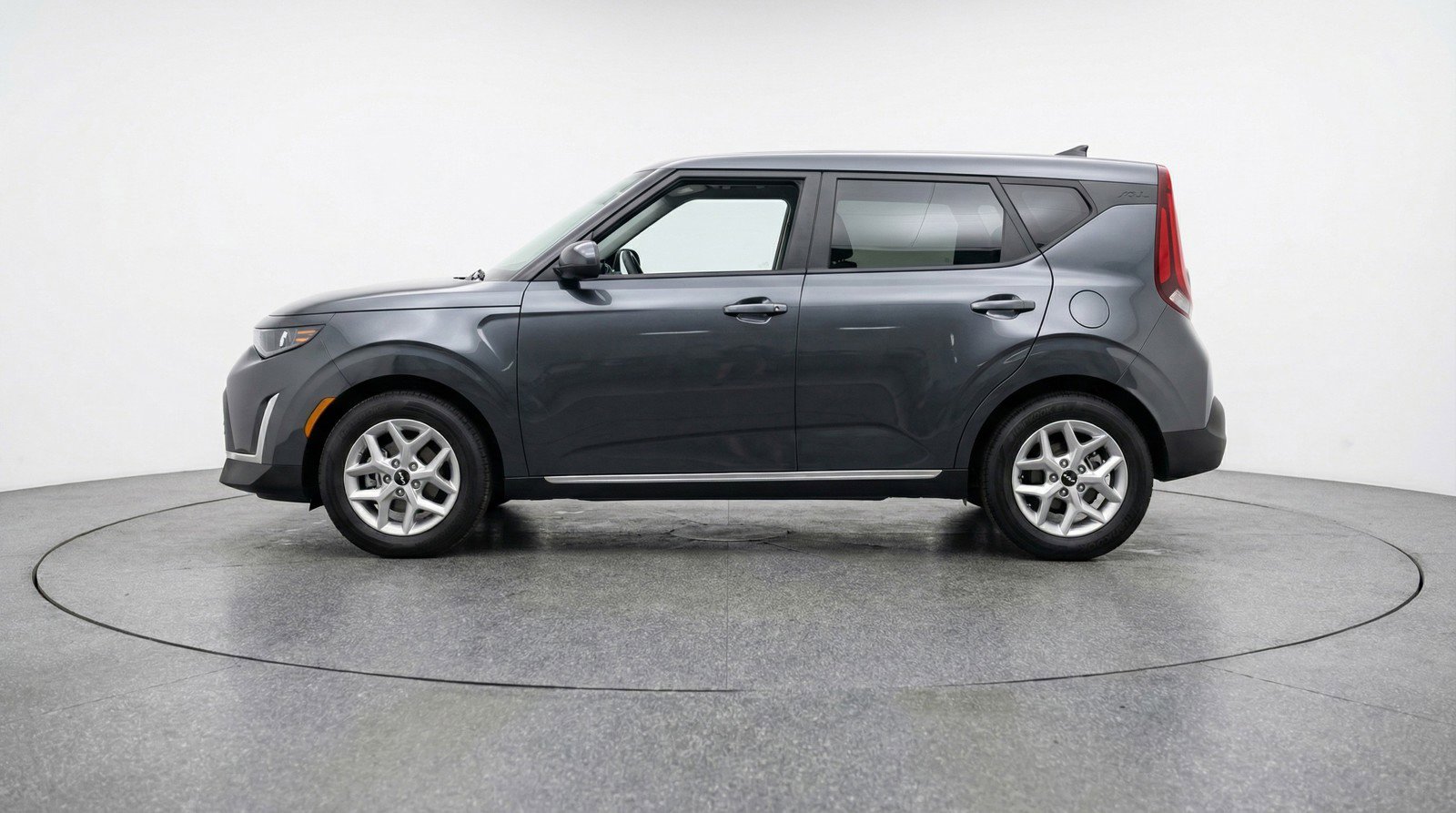 Used 2025 Kia Soul LX w/ LX Technology Package FWD image 5
