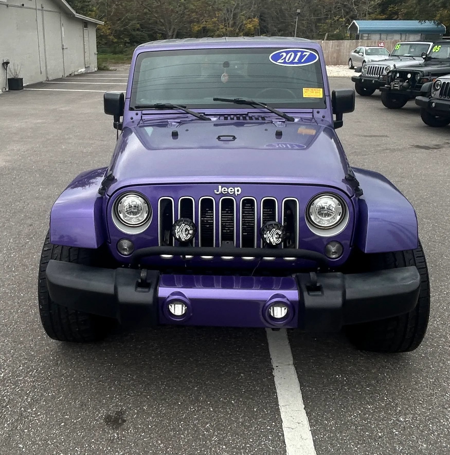 Used 2017 Jeep Wrangler Unlimited Sahara AWD/4WD image 8
