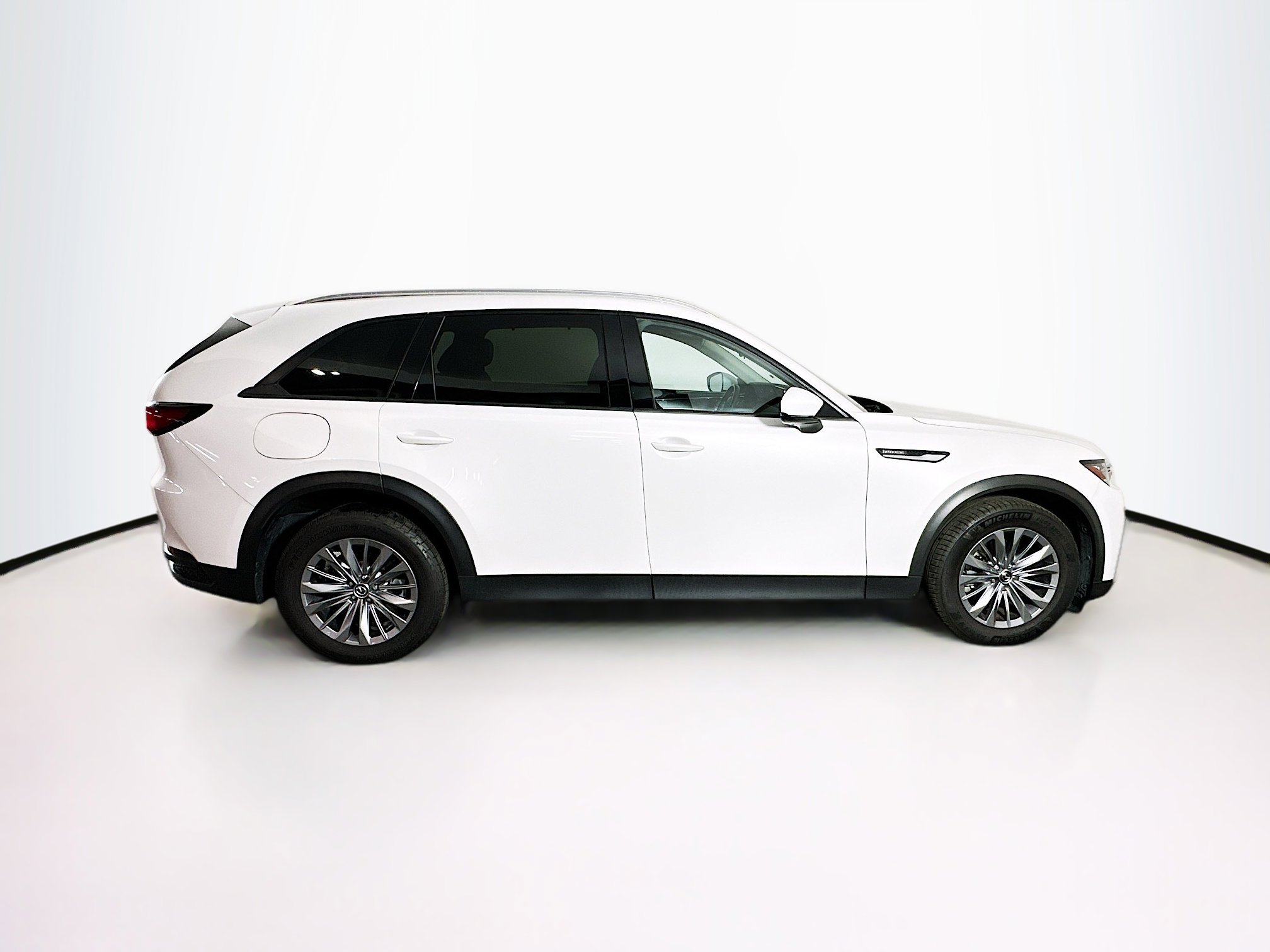 Used 2024 MAZDA CX-90 Plug-In Hybrid w/ Preferred AWD/4WD image 10