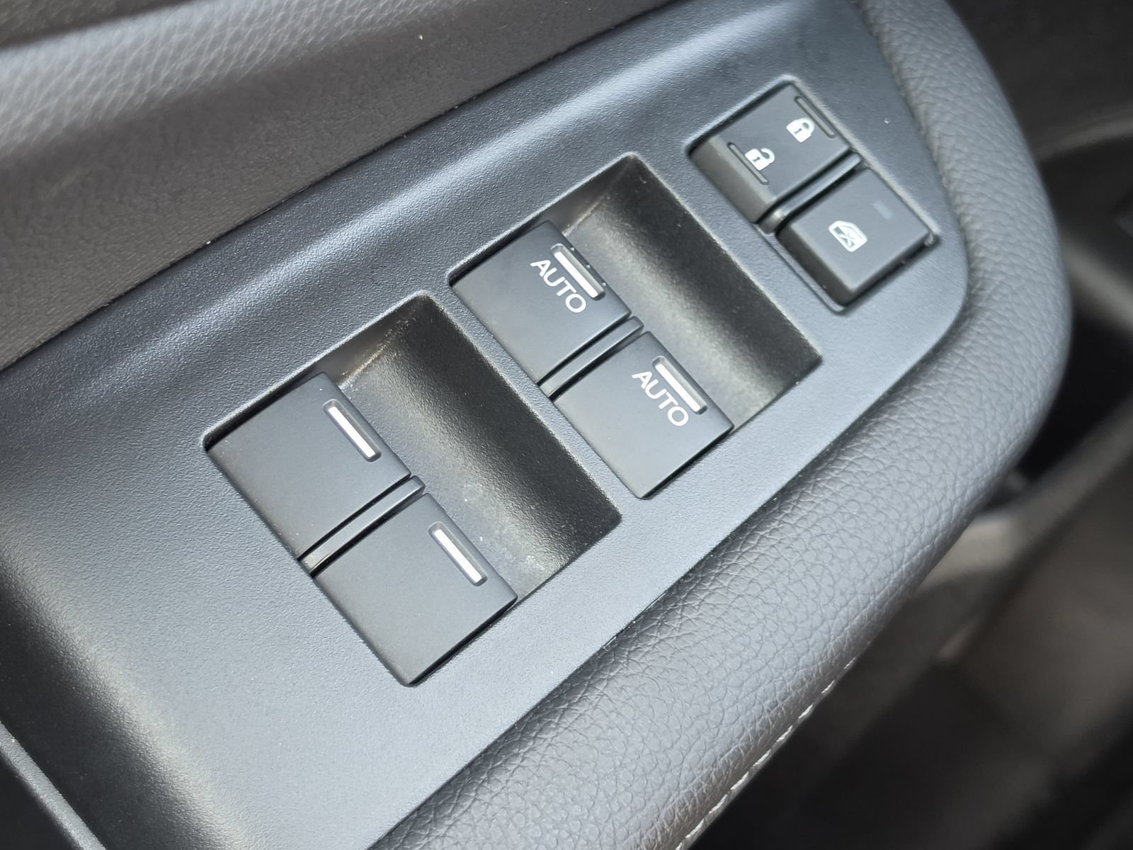Used 2024 Honda Passport EX-L image 17